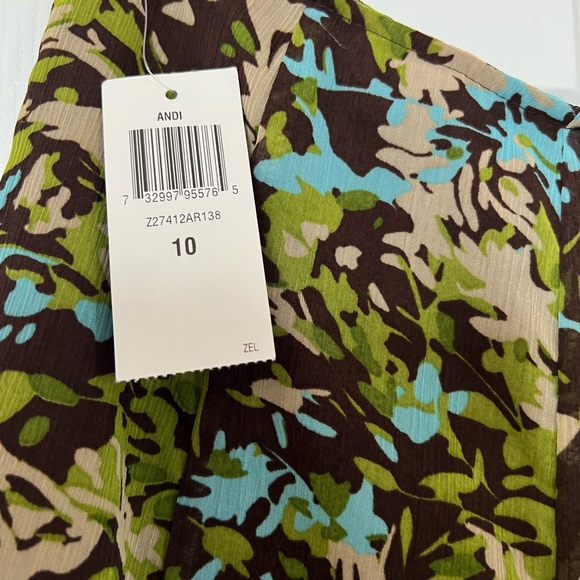 Lovely new long flounce skirt with side zipper. - Picture 3 of 9